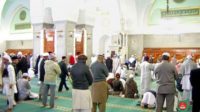 Jika Satu Masjid Dua Imam Jamaah Shalat Bersamaan