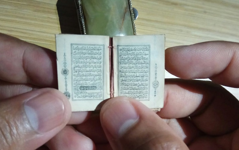 Hukum Memegang Al-Qur'an Mini Bagi Orang Yang Hadast
