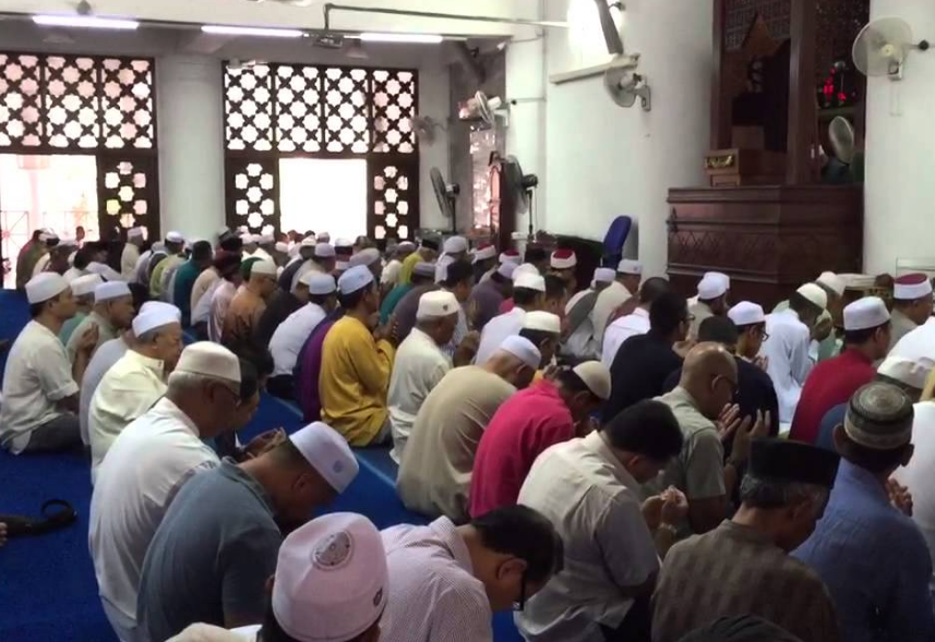 Khutbah Shalat Jum'at Dengan Shalawat Menggunakan Dhomir